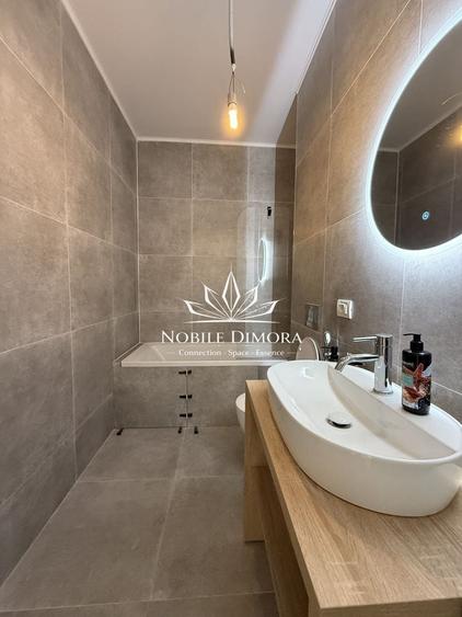 Apartament cu 2 camere semidecomandat, mobilat în Central