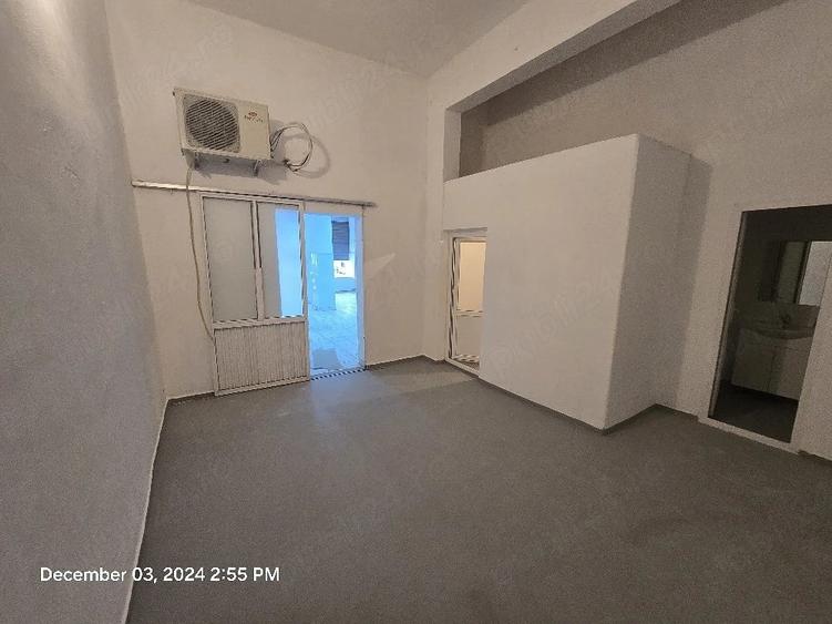 Spațiu comercial, de 120 mp, în Central