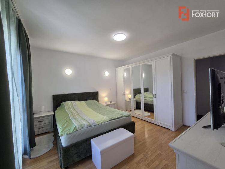 Apartament cu 2 camere decomandat în Subcetate