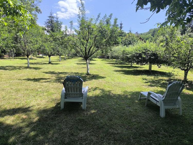 Casă cu 3 camere cu Teren 2100 Mp în Central