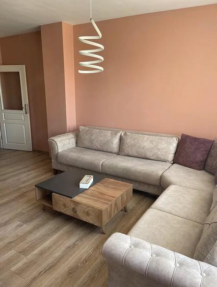 Apartament cu 3 camere decomandat în Unirii