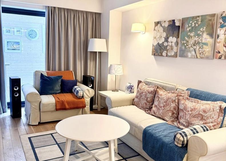 Apartament cu 3 camere în Barbu Văcărescu