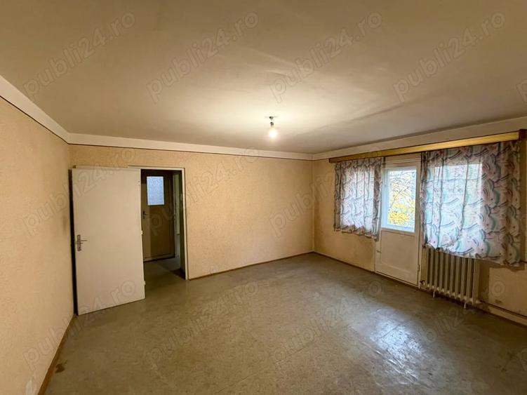 Apartament cu 3 camere decomandat în Decebal