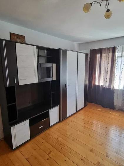 Apartament cu 2 camere decomandat în Mărăști