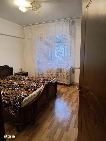 Apartament cu 3 camere în Drumul Taberei