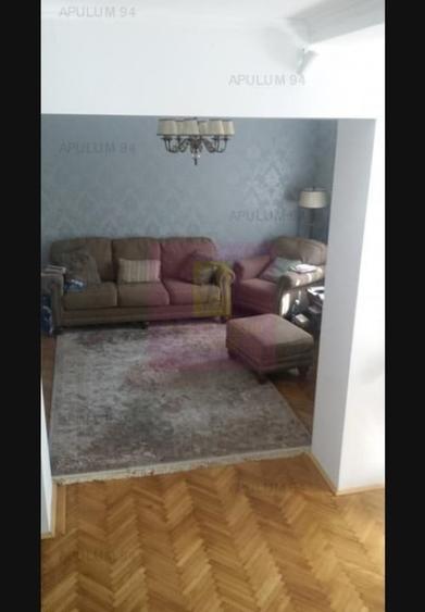 Casă cu 5 camere cu Teren 220 Mp în Drumul Sării