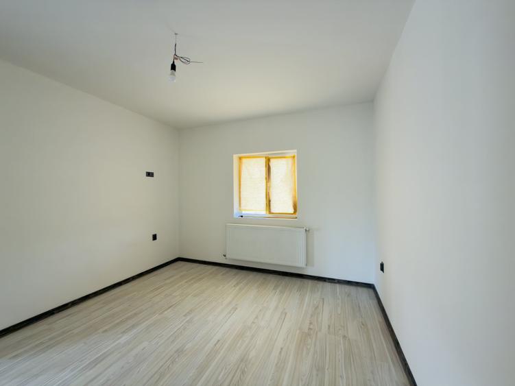 Duplex cu 3 camere cu Canalizare în Beregsău Mare