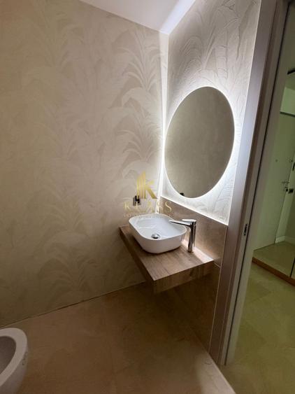 Apartament cu 4 camere decomandat în Iancu Nicolae