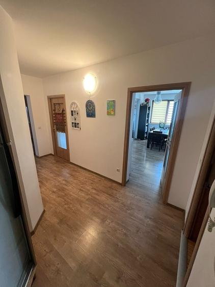 Apartament cu 3 camere decomandat, mobilat în Exterior Sud