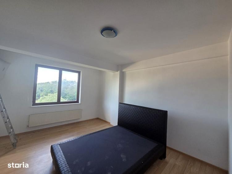 Casă cu 4 camere în Prundu