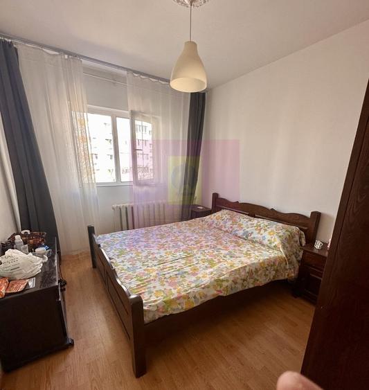 Apartament cu 3 camere decomandat în Rahova