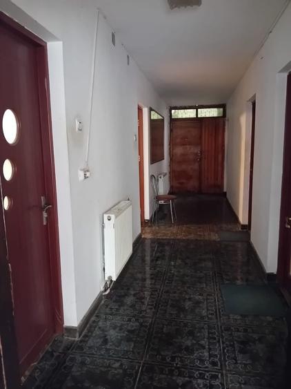 Casă cu 3 camere în 1 Decembrie
