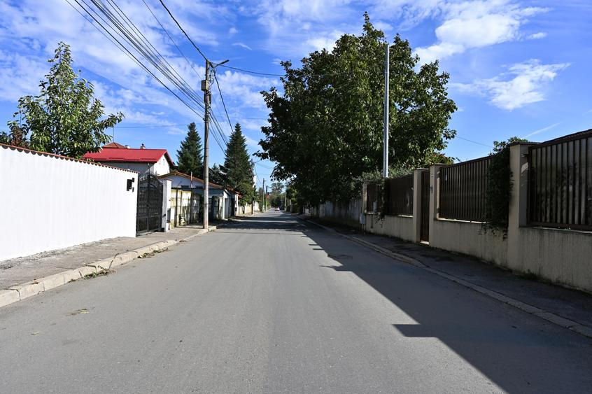 Casă individuală cu 6 camere cu Teren 586 Mp în Mogoșoaia