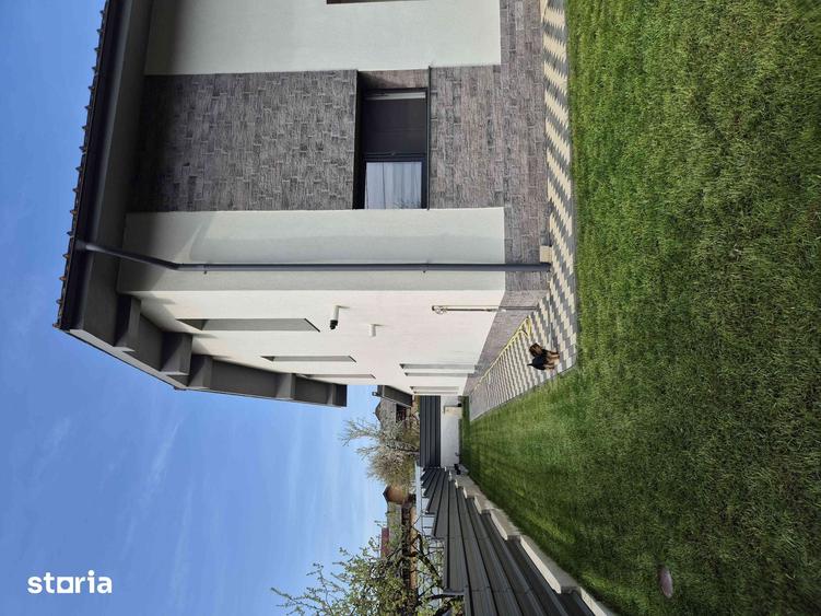 Casă cu 4 camere cu Teren 500 Mp în Coman