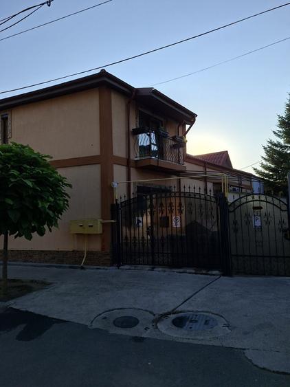 Casă cu 3 camere în Central