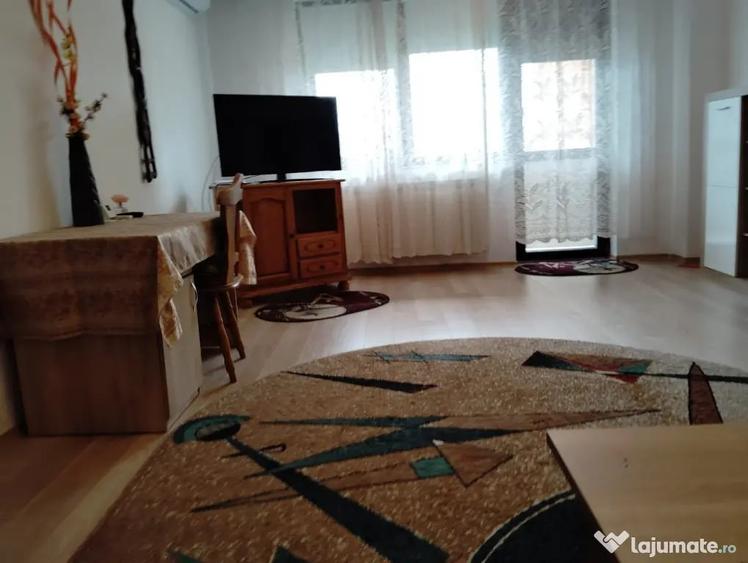 Apartament cu 2 camere decomandat în Aviației