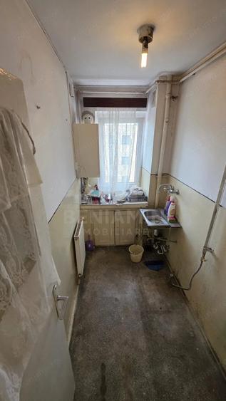 Apartament cu 2 camere semidecomandat în Florilor