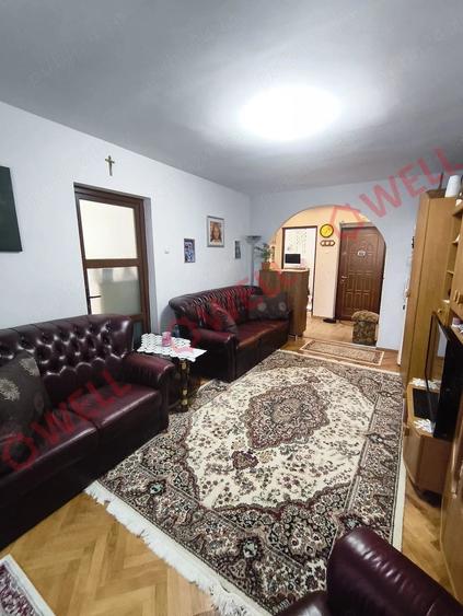 Apartament cu 3 camere decomandat în Central