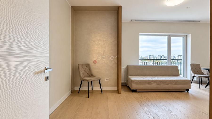 Apartament cu 2 camere semidecomandat, mobilat în Tractorul