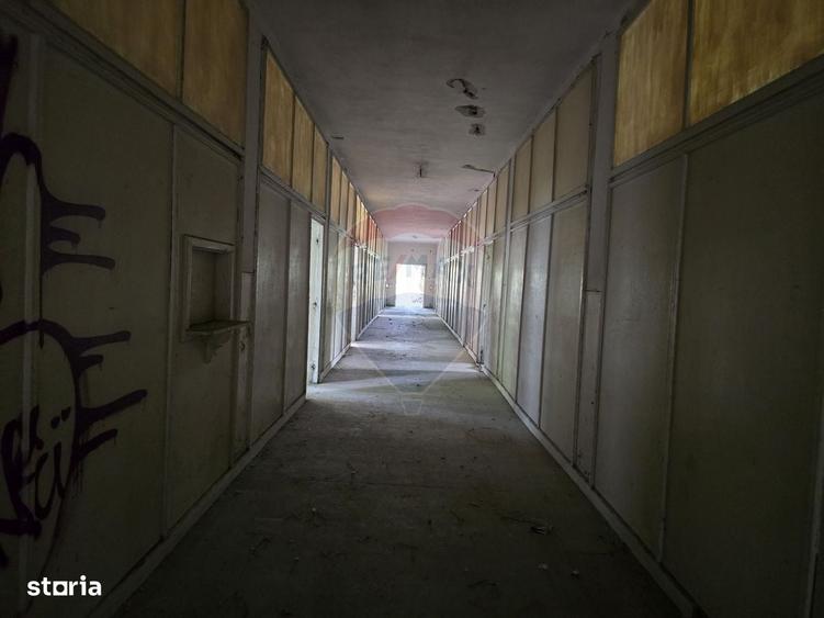 Spațiu comercial, de 8,300 mp, în Răcăștia
