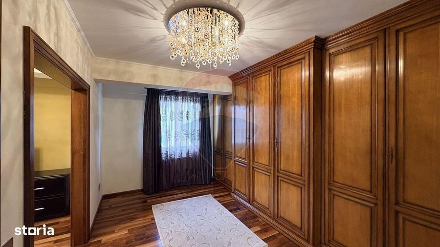 Apartament cu 3 camere în Central