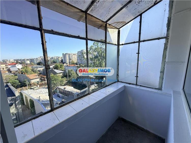 Apartament cu 3 camere decomandat, mobilat în Republicii