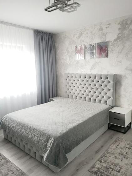Apartament cu 3 camere semidecomandat, mobilat în Sud