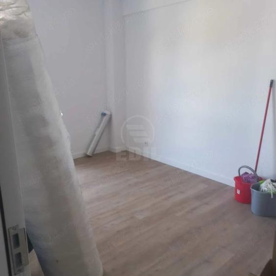 Apartament cu 2 camere semidecomandat în Florești