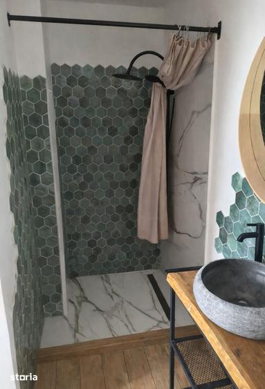 Apartament cu 3 camere semidecomandat în Sopor