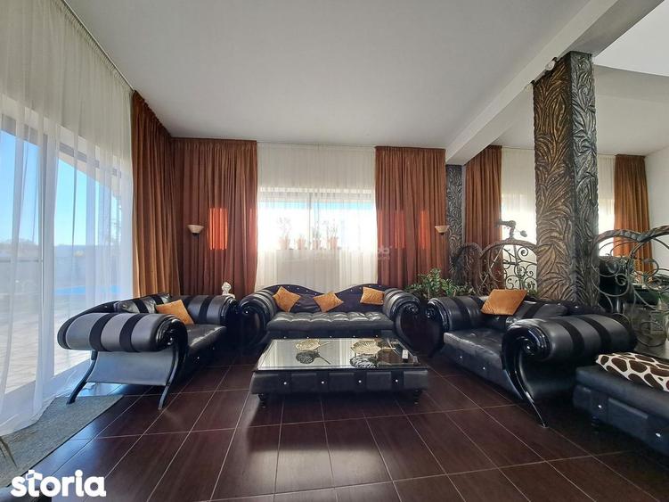 Casă cu 8 camere cu Teren 2500 Mp în Crevedia