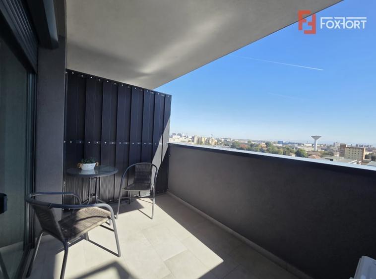 Apartament cu 2 camere semidecomandat, mobilat în Intim
