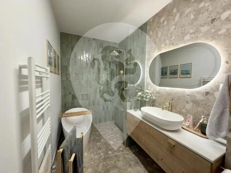 Apartament cu 3 camere decomandat, mobilat în Centrul Istoric
