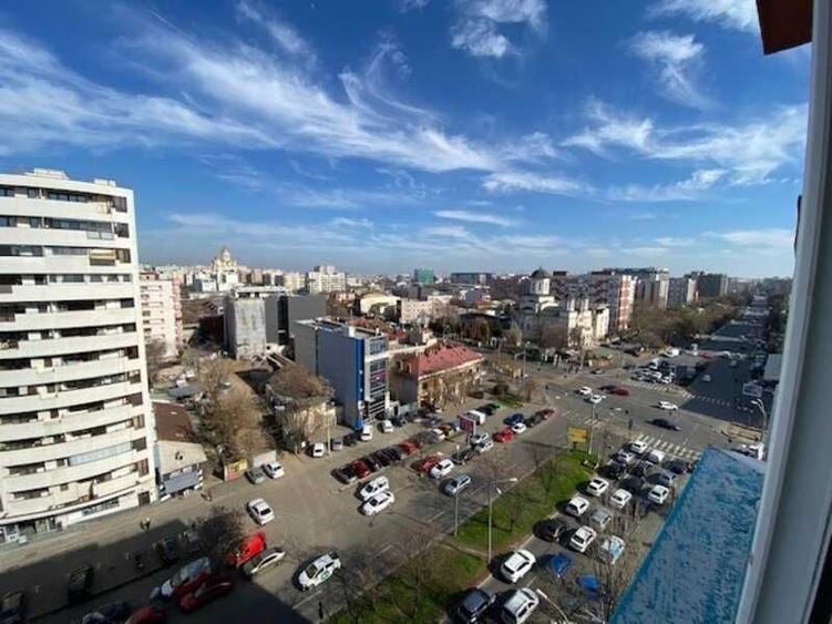 Apartament cu 2 camere semidecomandat în 13 Septembrie