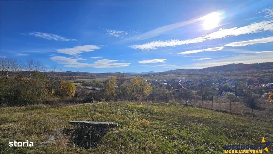 Casă cu 5 camere cu Teren 1532 Mp în Șinca