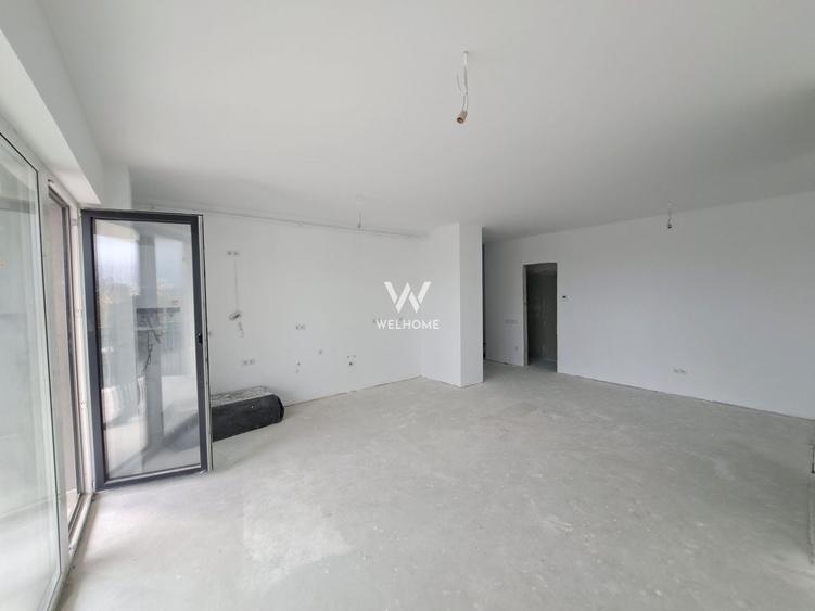Penthouse cu 3 camere semidecomandat în Turnișor