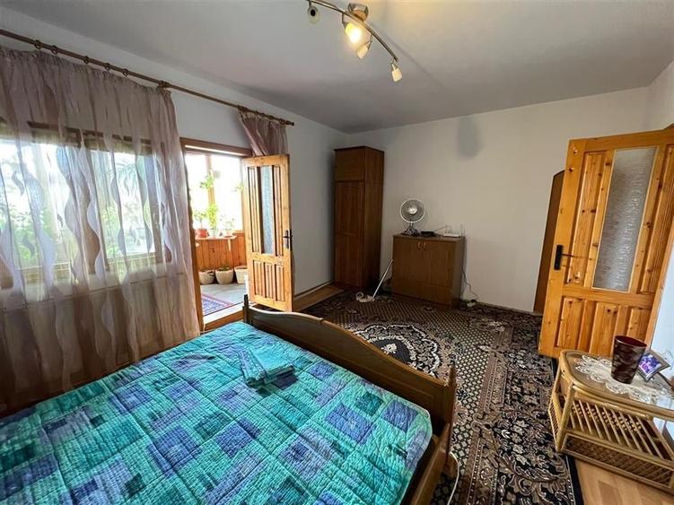 Duplex cu 6 camere cu Canalizare în Sud-Vest