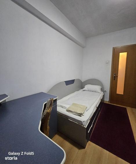Apartament cu 3 camere decomandat în Nufărul