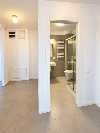 Apartament cu 3 camere decomandat, mobilat în Pipera