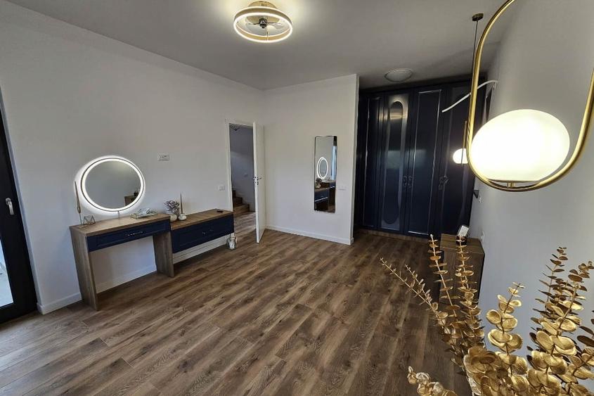 Casă individuală cu 4 camere cu Canalizare în Cornetu