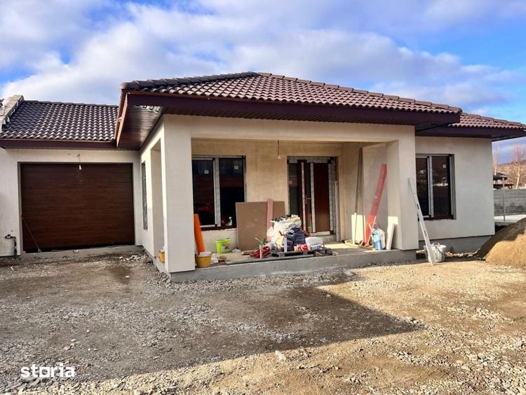 Casă cu 4 camere cu Teren 5 Mp în Central