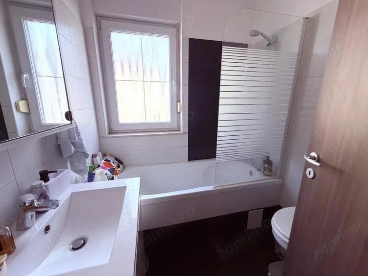 Apartament cu 3 camere decomandat, mobilat în Bucovina