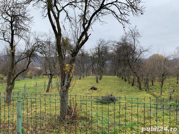 Teren de 1500 mp, în Corbi