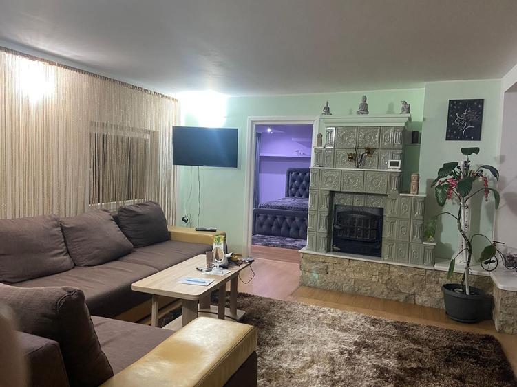 Apartament cu 3 camere decomandat în Viile Noi