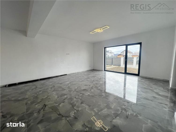 Casă cu 4 camere cu Canalizare în Cristian