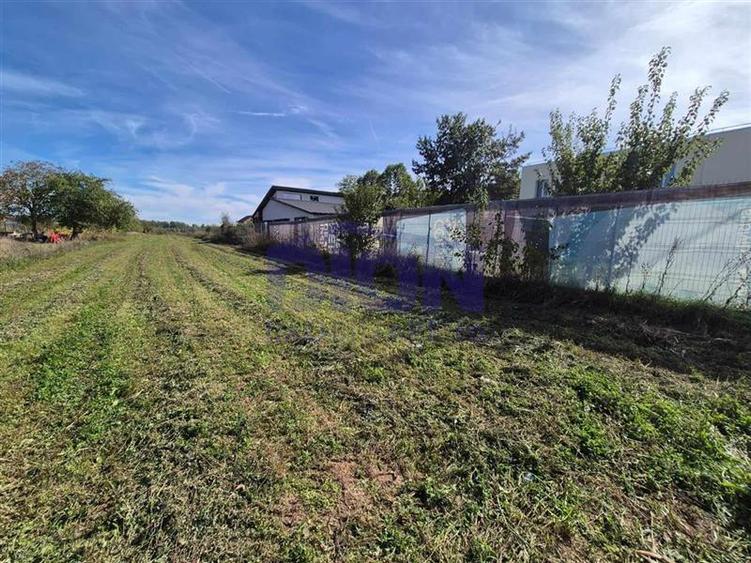 Teren intravilan de 2880 mp, în Izvorani