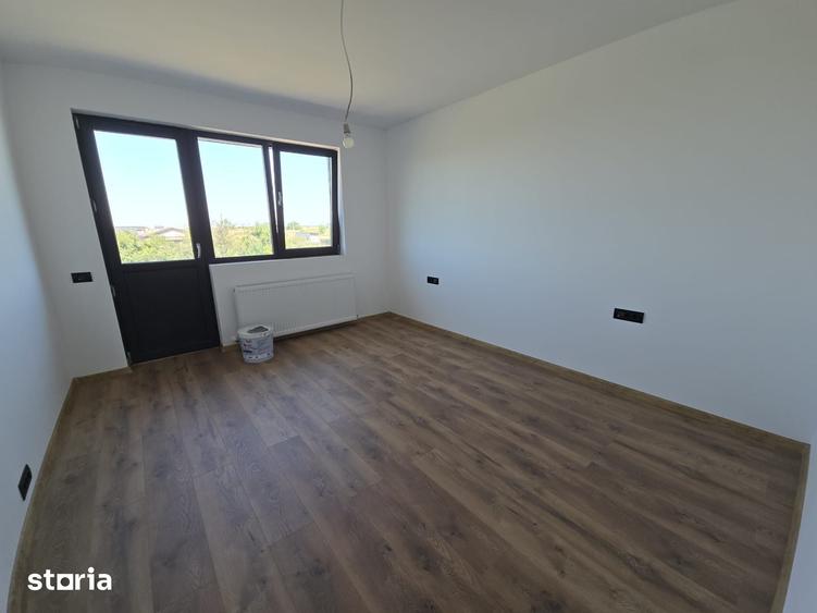Casă cu 4 camere cu Teren 425 Mp în Berceni
