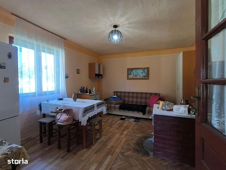 Casă cu 3 camere în Central