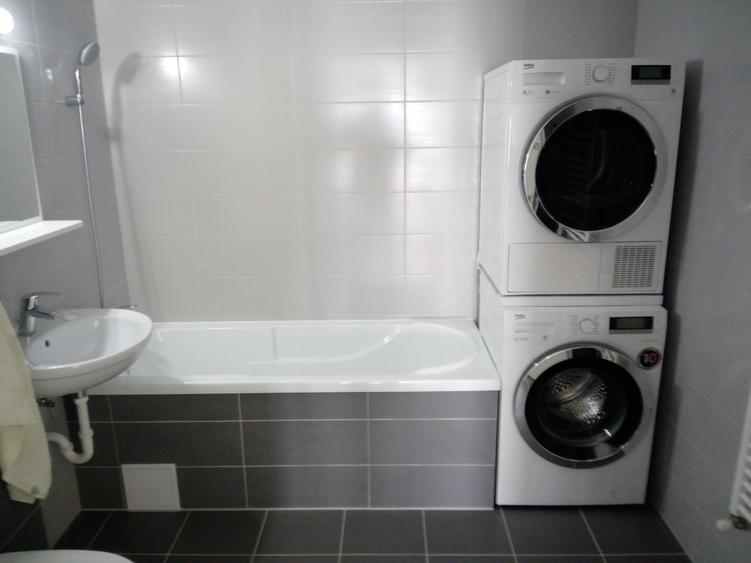 Apartament cu 3 camere decomandat în Șelimbăr