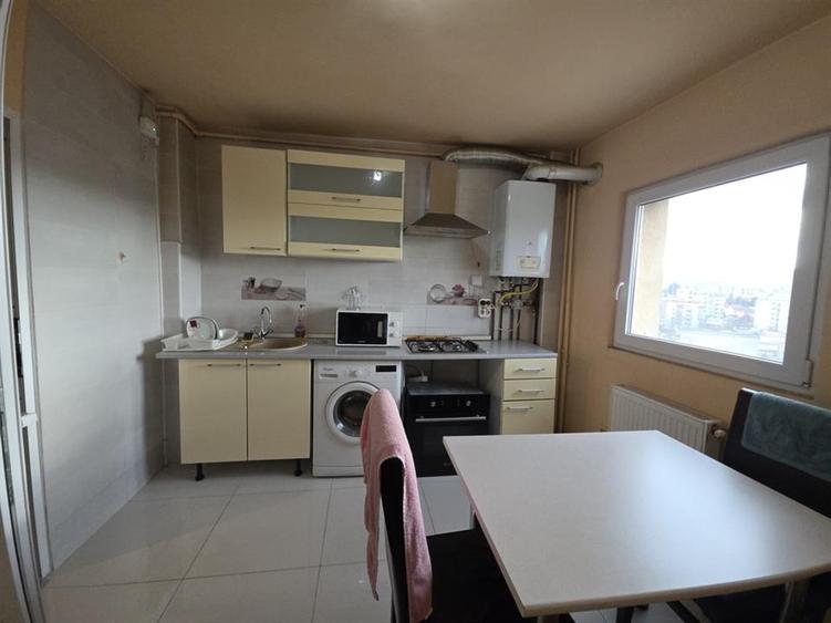 Apartament cu 2 camere decomandat, mobilat în Mărăști