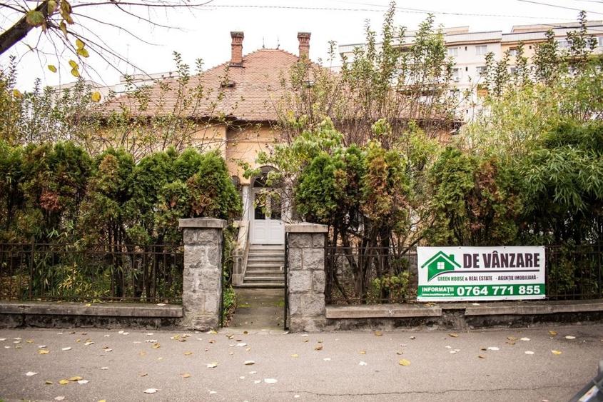 Casă cu 4 camere cu Teren 1081 Mp în 22 Decembrie